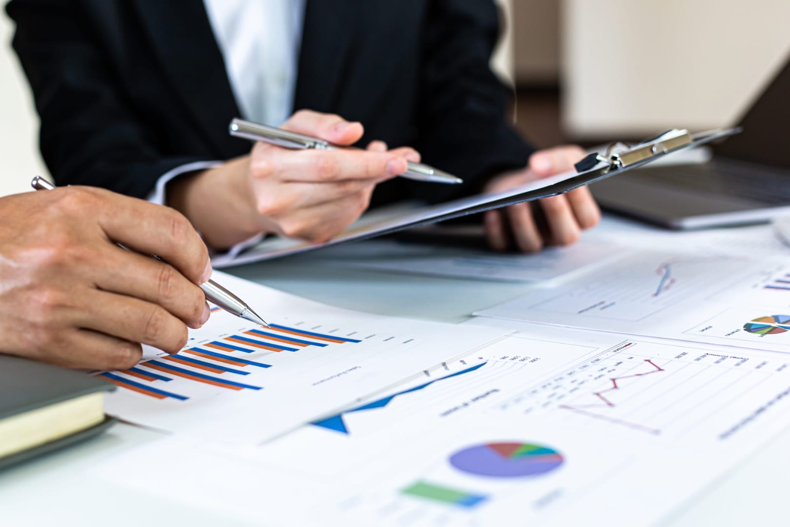 La Cessione di Quote di S.r.l. gestita dal Commercialista: guida completa alla procedura digitale
