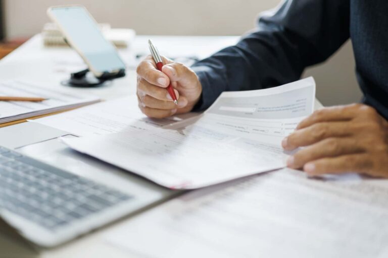 Socio lavoratore di Srl e contributi INPS: la rilevanza degli utili non distribuiti (Cass. n. 25377/2026)